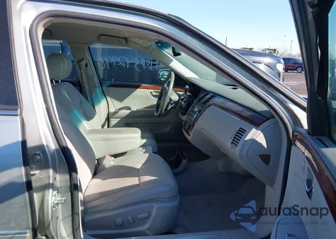 2007 Cadillac Dts Luxury I z USA, uszkodzony, nr VIN 1G6KD57Y67U199888